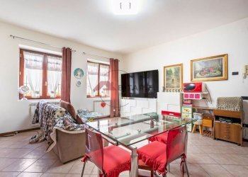 soggiorno - Three-room apartment XXV Aprile
 
27, San Paolo - photo 4
