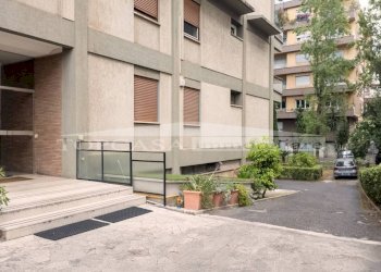 Cortile interno - Appartamento via dell'Accademia Aldina, 18, Roma - foto 4