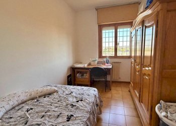 Camera da letto - Quadrilocale via Mar della Cina, Roma (zona Torrino) - foto 11