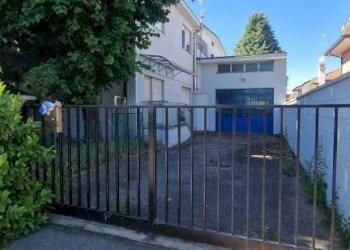 Facciata - Capannone viale Italia, Lainate - foto 12