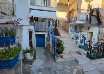 Facciata - One-room apartment via De Angelis, 46, Ischitella - photo 2