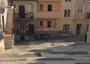 Zona - One-room apartment via De Angelis, 46, Ischitella - photo 21