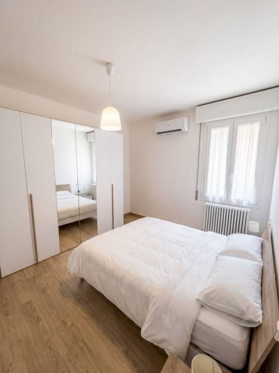 Camera da letto - Appartamento via Domenico Biancolelli, Bologna (zona Borgo Panigale) - foto 1