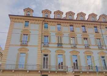 facciata  - Bilocale via Accademia delle Scienze, 2, Torino (zona Centro) - foto 2