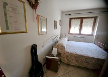 Camera da letto - Two-room apartment via di Acilia, Roma - photo 11