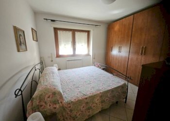 Camera da letto - Two-room apartment via di Acilia, Roma - photo 12