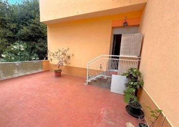 Terrazzo - Three-room apartment via Angelo Carrara, Genova (neighborhood Quarto) - photo 1