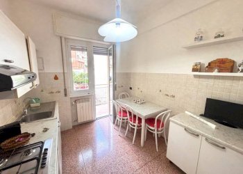 Cucina - Three-room apartment via Angelo Carrara, Genova (neighborhood Quarto) - photo 9