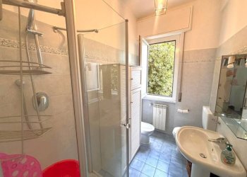 Bagno - Three-room apartment via Angelo Carrara, Genova (neighborhood Quarto) - photo 12