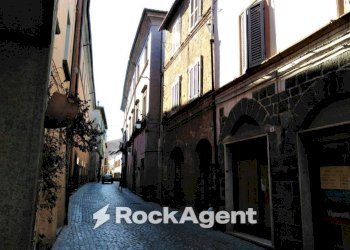 Zona - Appartamento via Roma, 17, Acquapendente - foto 1