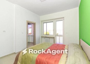 Camera da letto - Bilocale strada delle Cacce, 150, Torino (zona Mirafiori Sud) - foto 13