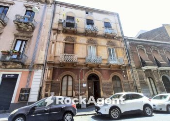 Facciata - Three-room apartment via Aloi, 36, Catania - photo 2