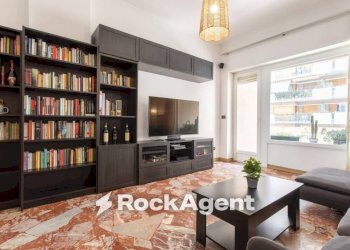Salone - Three-room apartment via San Marino, 95, Torino (neighborhood Santa Rita) - photo 31