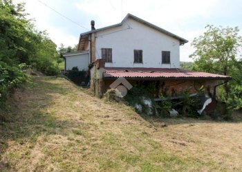 Independent house Via Mutilati di Guerra, Toano - photo 3