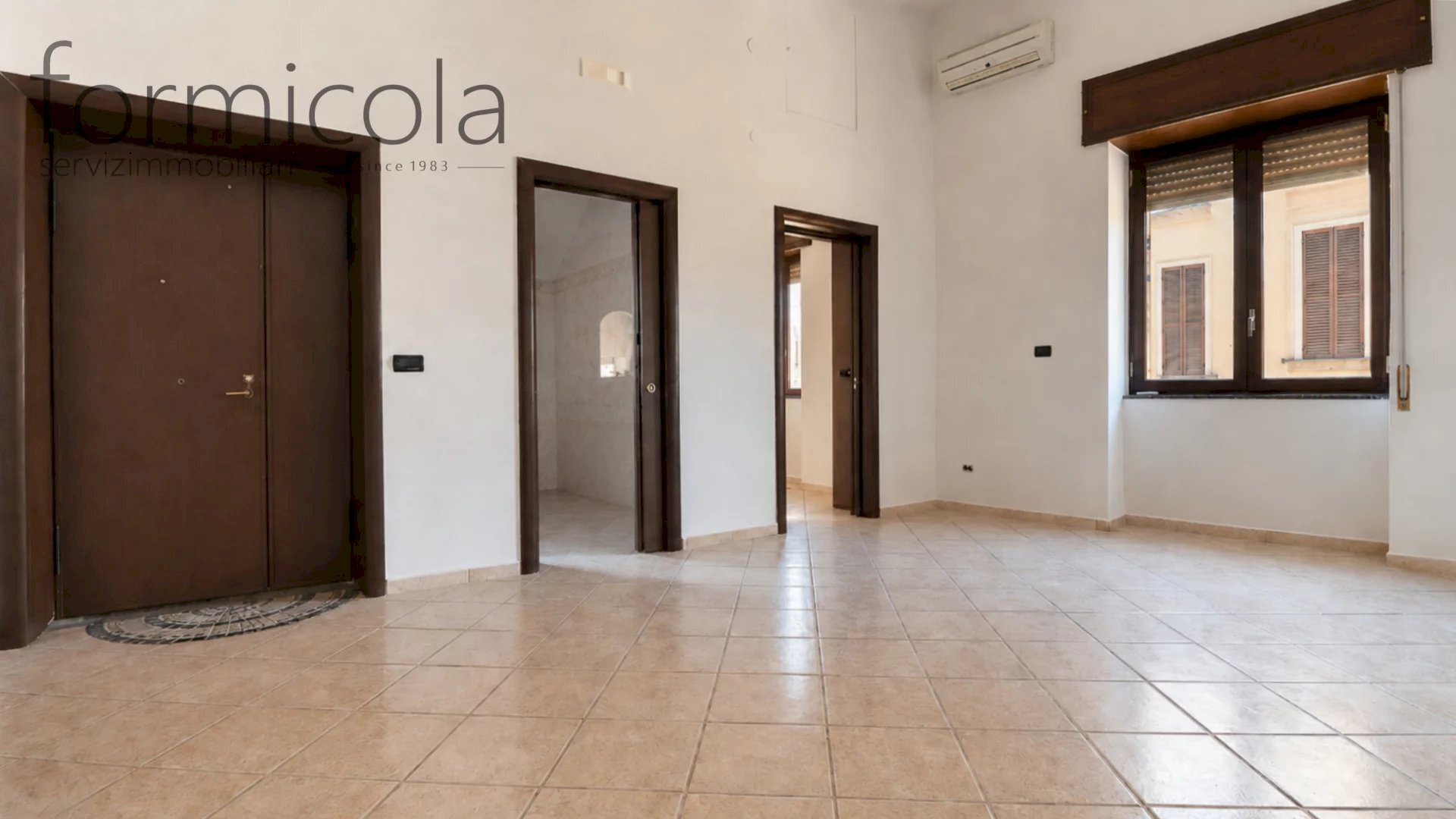 Apartment Portici - photo 2