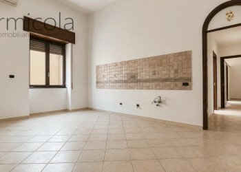 Apartment Portici - photo 1