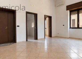 Apartment Portici - photo 2