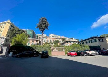 Three-room apartment Genova (neighborhood Cornigliano) - photo 1
