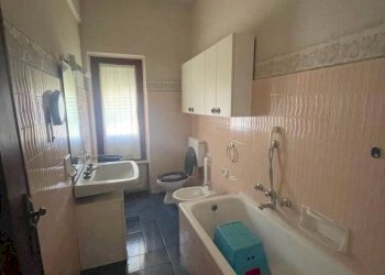 Three-room apartment Genova (neighborhood Cornigliano) - photo 8