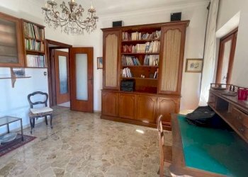 Three-room apartment Genova (neighborhood Cornigliano) - photo 24