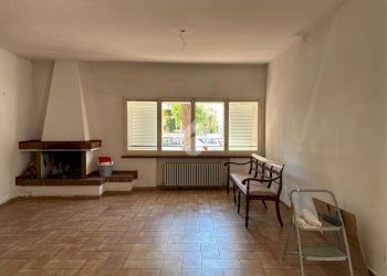 Two-room apartment Viale Cervia, Riccione - photo 1
