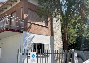 Two-room apartment Viale Cervia, Riccione - photo 11