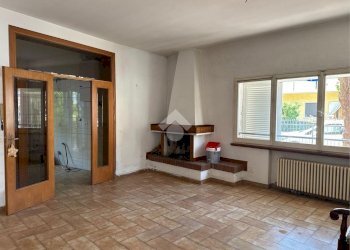 Two-room apartment Viale Cervia, Riccione - photo 19