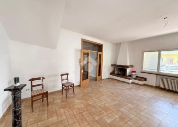 Two-room apartment Viale Cervia, Riccione - photo 23