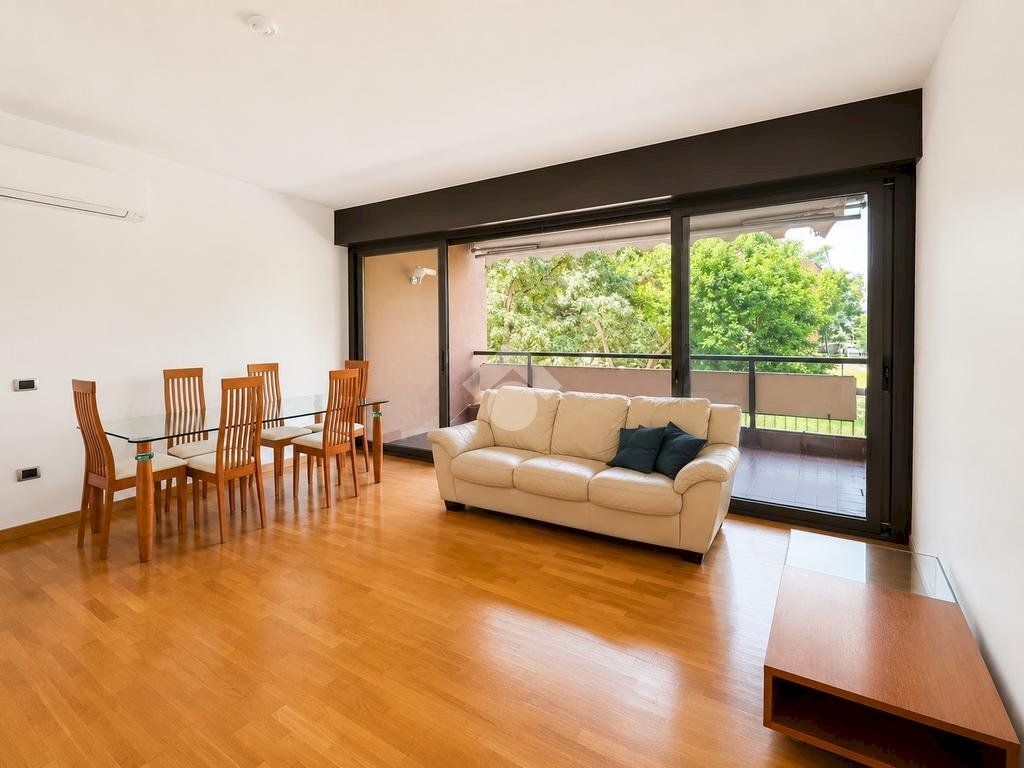 Three-room apartment via dei longobardi, hamlet Milano 3, Basiglio - photo 1