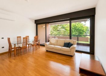 Three-room apartment via dei longobardi, hamlet Milano 3, Basiglio - photo 1