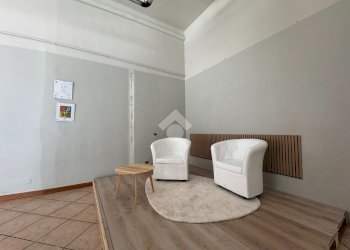 Negozio Via Baracca, Cameri - foto 3