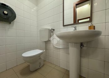 Negozio Via Baracca, Cameri - foto 8