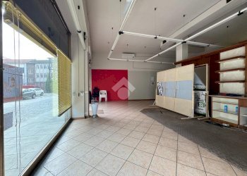 Negozio Via Baracca, Cameri - foto 10