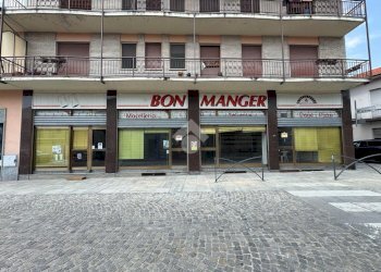 Negozio Via Baracca, Cameri - foto 13