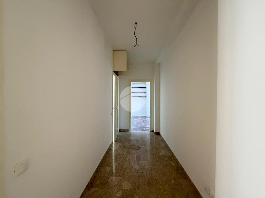 Three-room apartment Via Lorenzo Perosi, Milano (neighborhood Lorenteggio) - photo 3