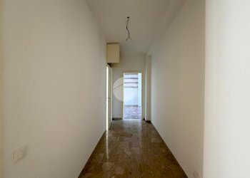 Three-room apartment Via Lorenzo Perosi, Milano (neighborhood Lorenteggio) - photo 3