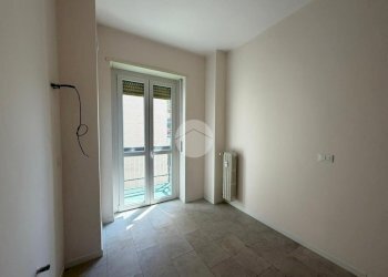 Three-room apartment Via Lorenzo Perosi, Milano (neighborhood Lorenteggio) - photo 17