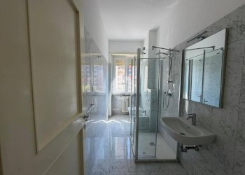 Three-room apartment Via Lorenzo Perosi, Milano (neighborhood Lorenteggio) - photo 21