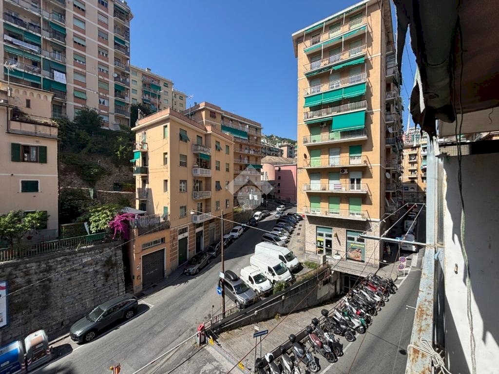 Three-room apartment Via Fereggiano, Genova (neighborhood Quezzi) - photo 1