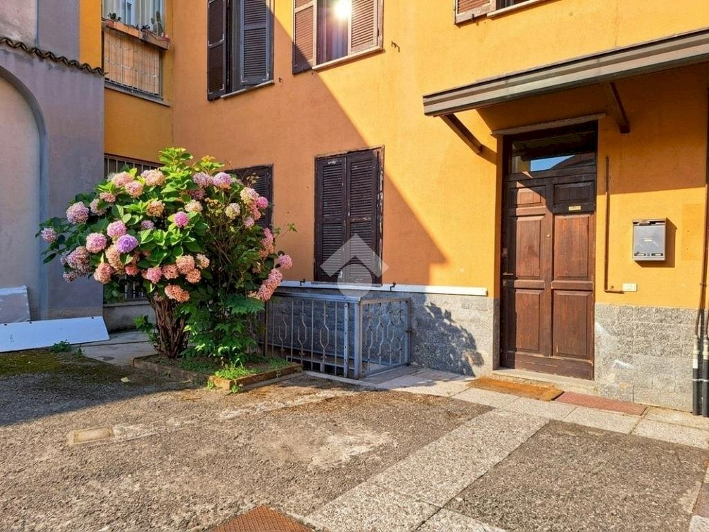 Two-room apartment Piazza Vittorio Emanuele, Bussero - photo 1