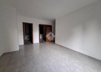 Two-room apartment Piazza Vittorio Emanuele, Bussero - photo 2