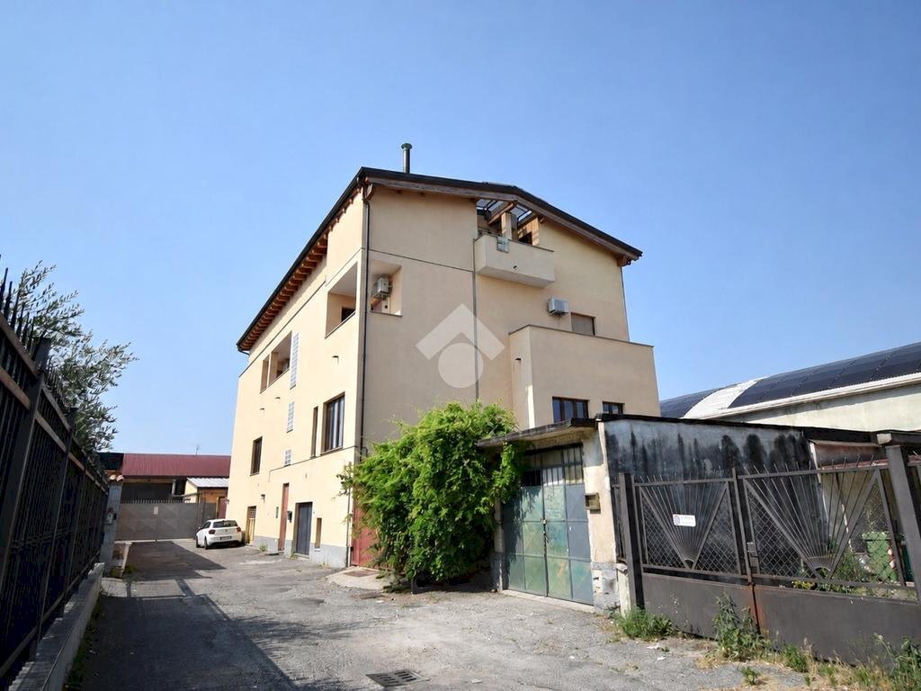 Stabile - Palazzo Via Santa Maria, Cologno Monzese - foto 1