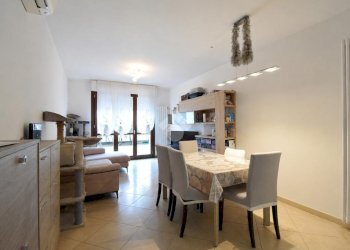 Three-room apartment Via Umberto Giordano, Cologno Monzese - photo 2