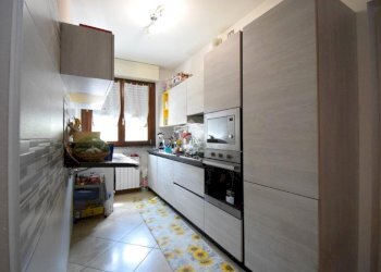 Three-room apartment Via Umberto Giordano, Cologno Monzese - photo 13