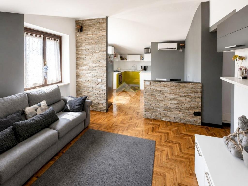 Portion of a house Via verbano, Cormano - photo 1