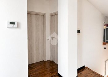 Portion of a house Via verbano, Cormano - photo 19