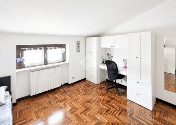 Portion of a house Via verbano, Cormano - photo 20
