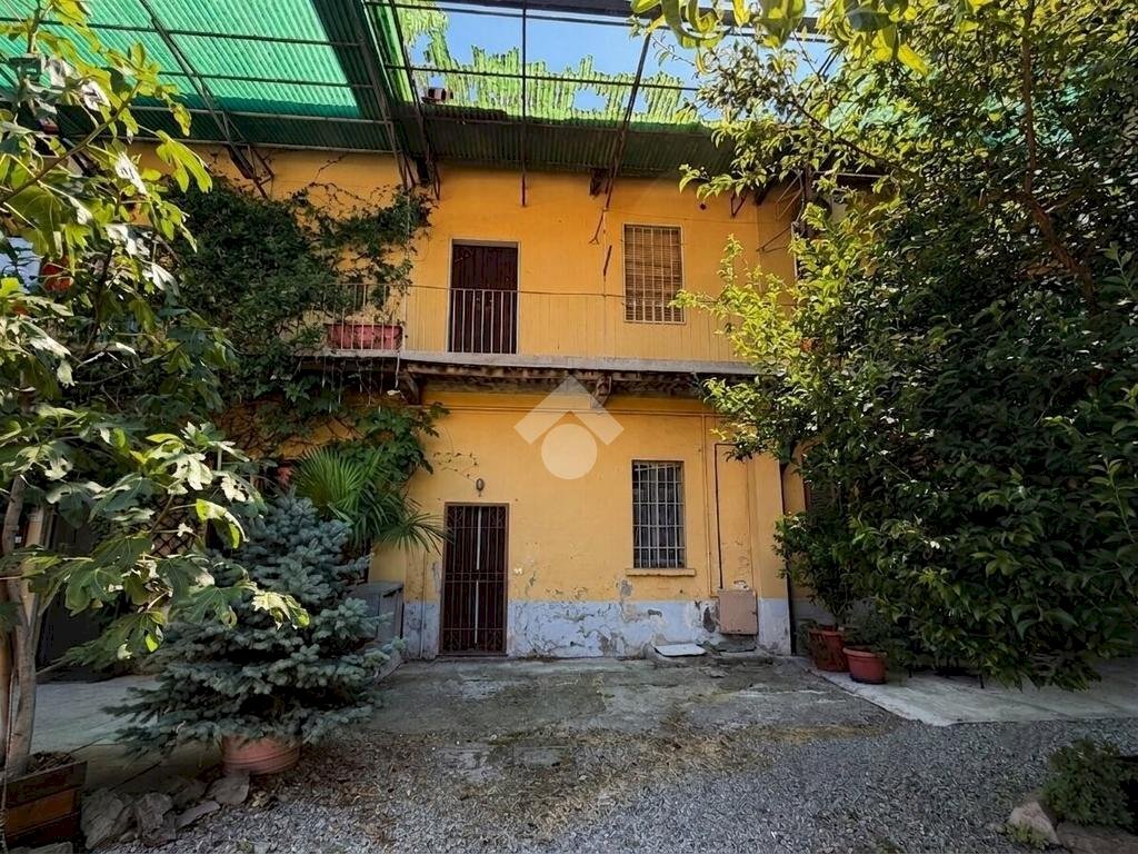 Rustic Piazza S. Martino, Grezzago - photo 1