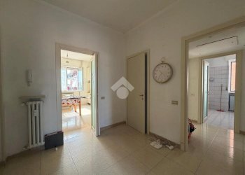 Three-room apartment Via Antonio Canova, Garbagnate Milanese - photo 3