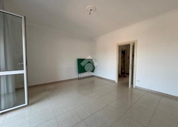 Three-room apartment Via Antonio Canova, Garbagnate Milanese - photo 12
